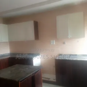 3bdrm Block of Flats in Treasure Estate, Sangotedo for rent