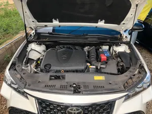 Toyota Avalon 2021 White