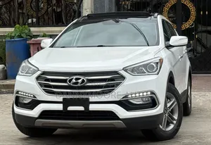 Hyundai Santa Fe SE AWD 2017 White