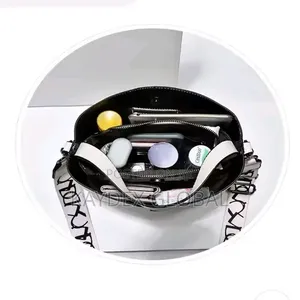 Medium Versatile Fashion Handbag