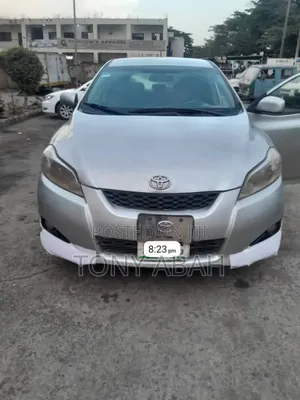 Toyota Matrix S Hatchback AWD (2.4L 4cyl 4A) 2009 Silver