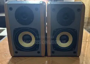 Edifer Britz Studio Monitor Br1000a