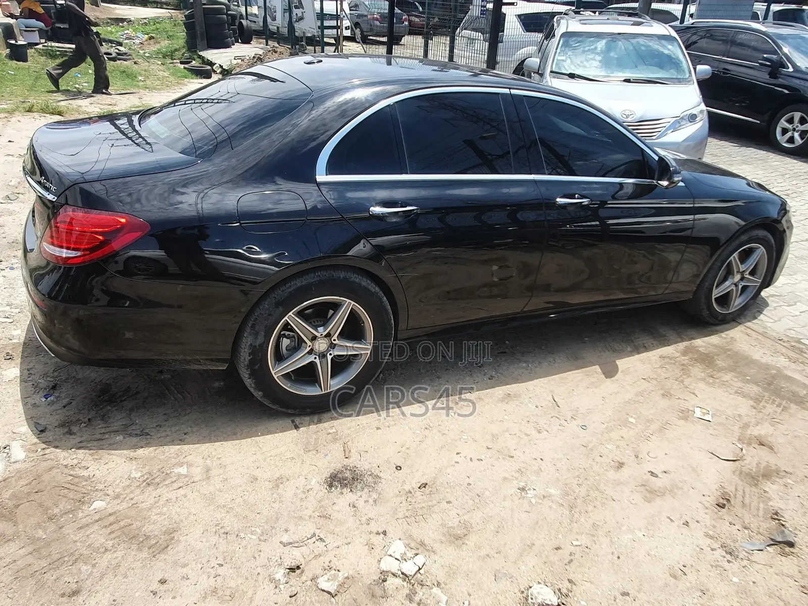Mercedes-Benz E300 2017 Black