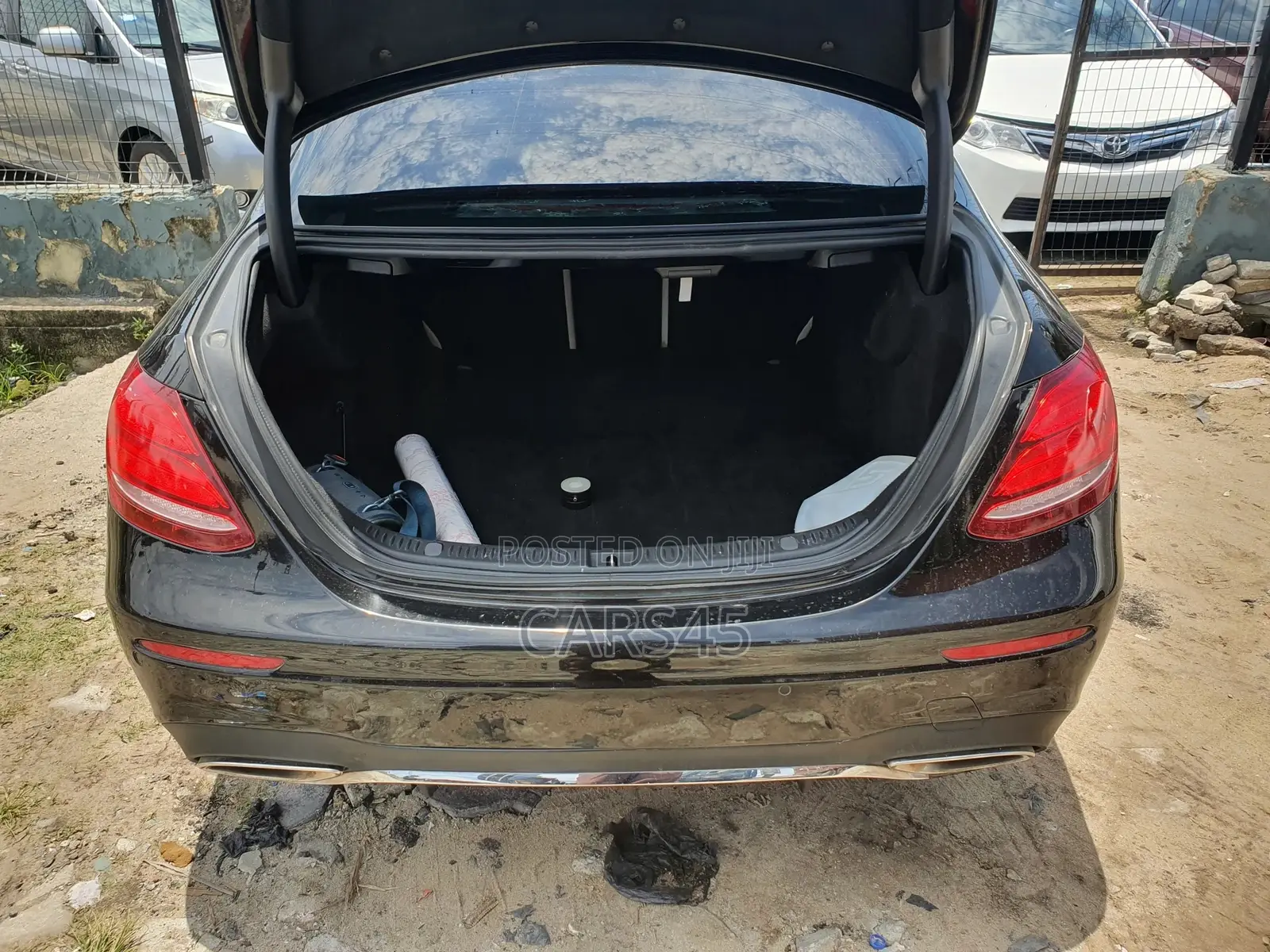 Mercedes-Benz E300 2017 Black