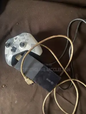 Original Xbox One Adapter and Wireless Controller