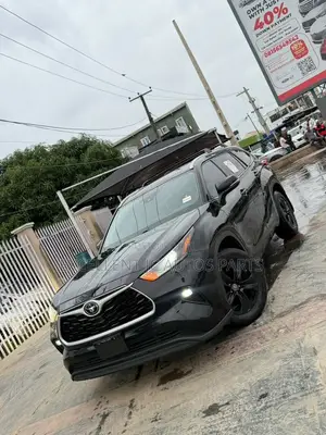 Toyota Highlander XLE 2021 Black