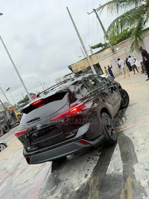 Toyota Highlander XLE 2021 Black