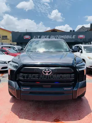 Toyota Tundra 2023 Black