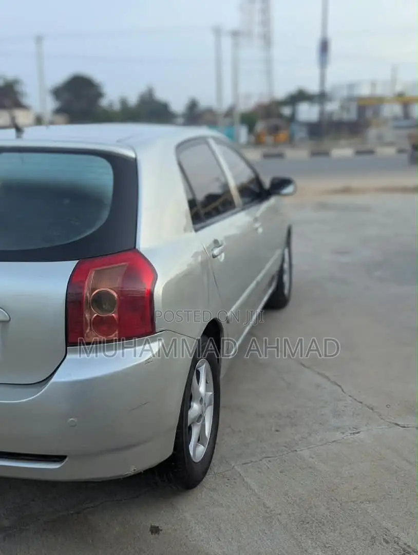Toyota Corolla 2006 Gray