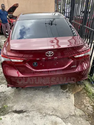Toyota Camry 2018 Red