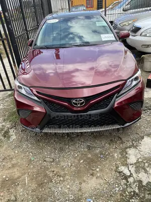 Toyota Camry 2018 Red