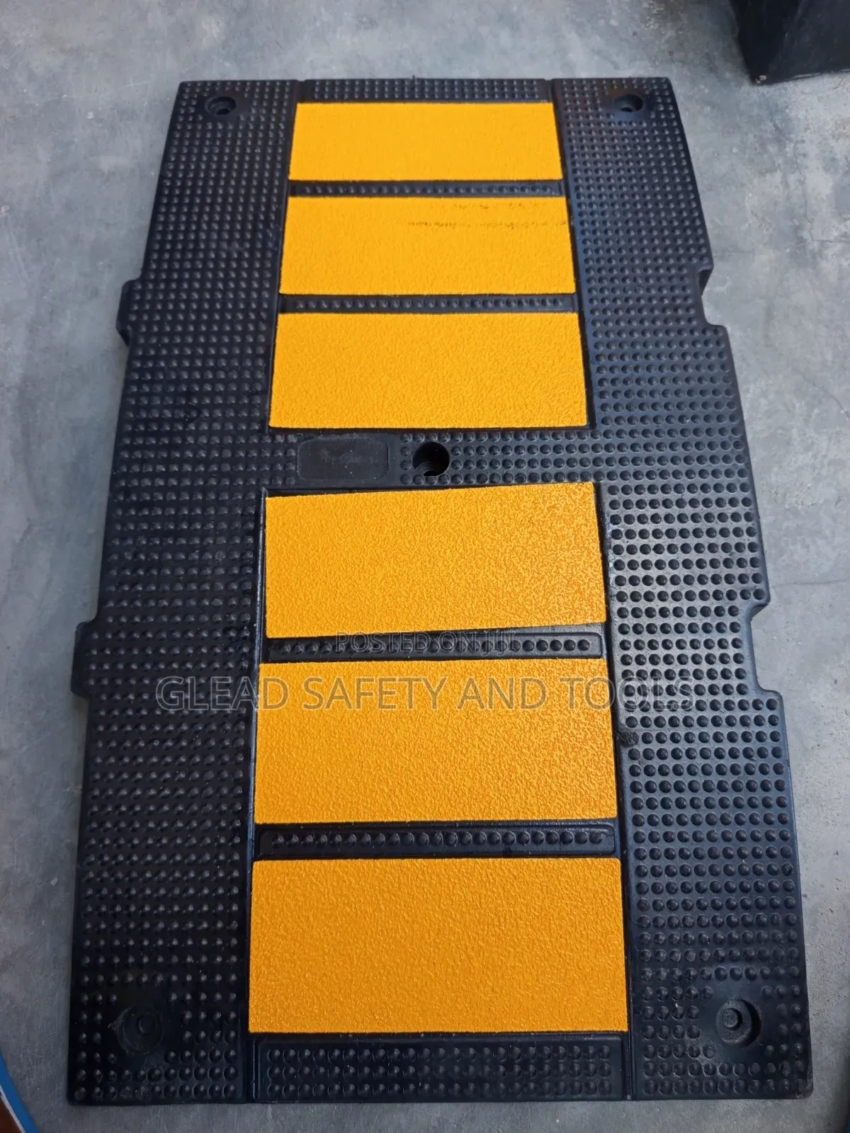 Matt Speed Breaker With Reflective