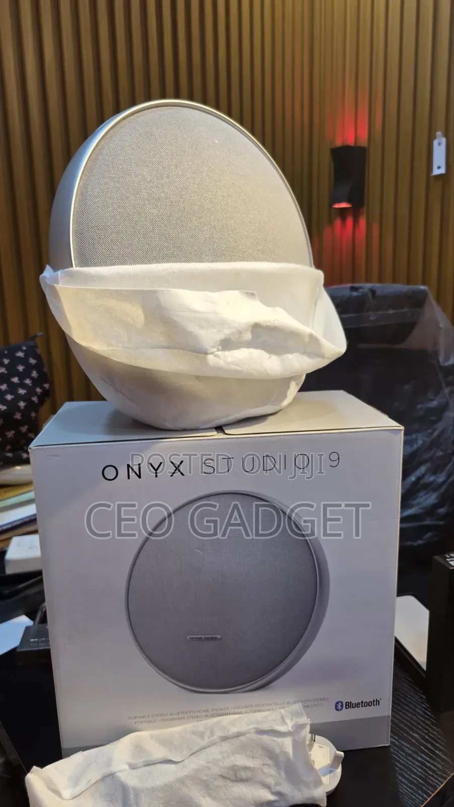 Onyx Studio 9