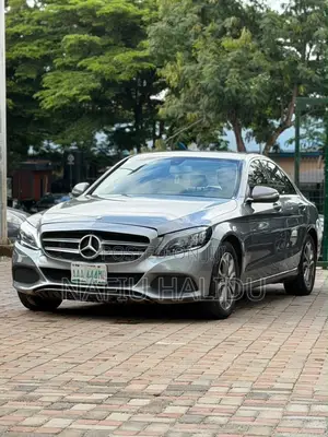 Mercedes-Benz C300 2016 Gray