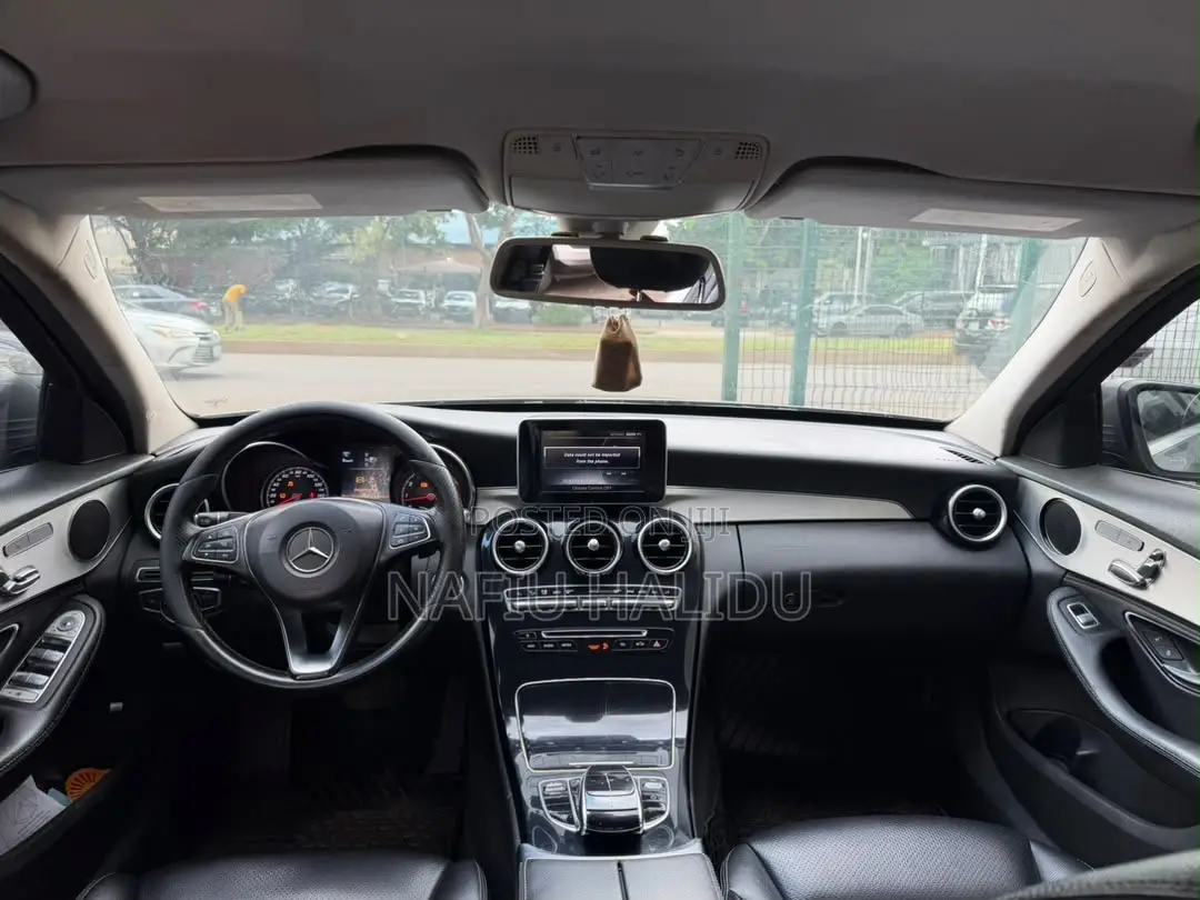Mercedes-Benz C300 2016 Gray