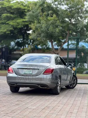 Mercedes-Benz C300 2016 Gray