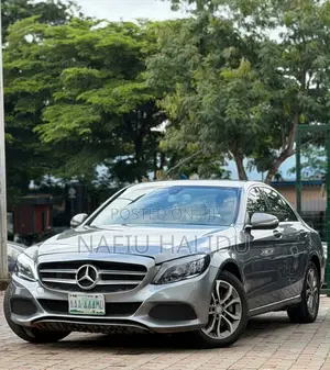 Mercedes-Benz C300 2016 Gray