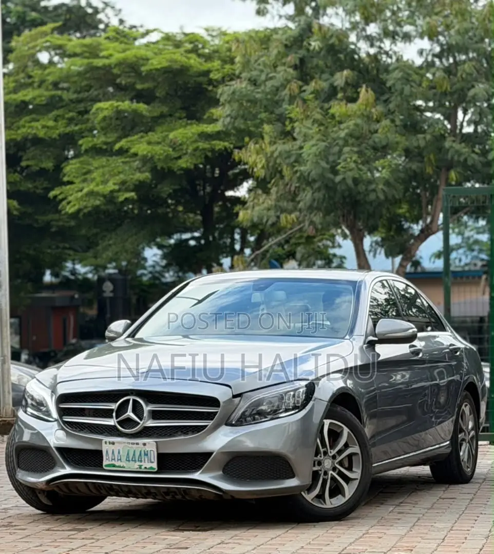 Mercedes-Benz C300 2016 Gray