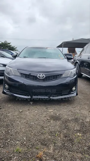 Toyota Camry SE V6 4dr Sedan (3.5L 6cyl 6A) 2013 Black