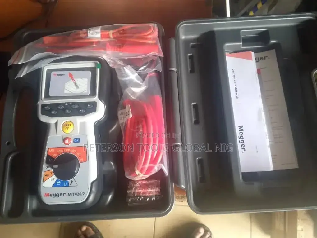 Megger MIT420/2 Insulation and Continuity Tester