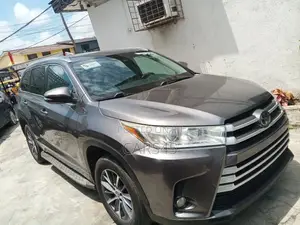 Toyota Highlander 2018 Gray