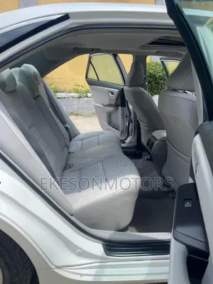 Toyota Camry XLE 4dr Sedan (2.5L 4cyl 6A) 2016 White