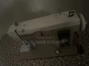 Vintage New Home Straight Zigzag Sewing Machine- Buttonhole Function