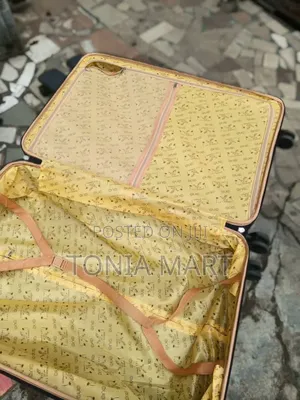 28inches Luxury Travelling Box
