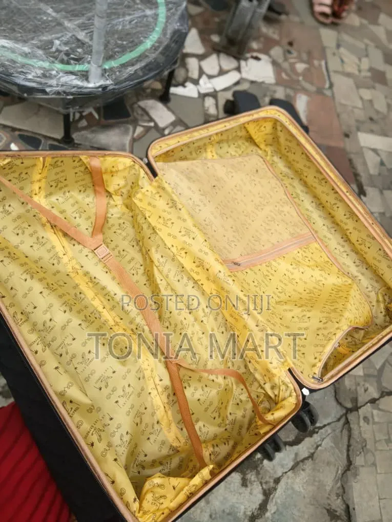 28inches Luxury Travelling Box