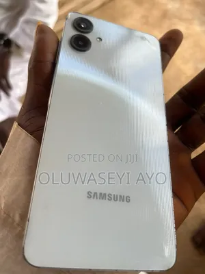 Samsung Galaxy A06 64 GB White