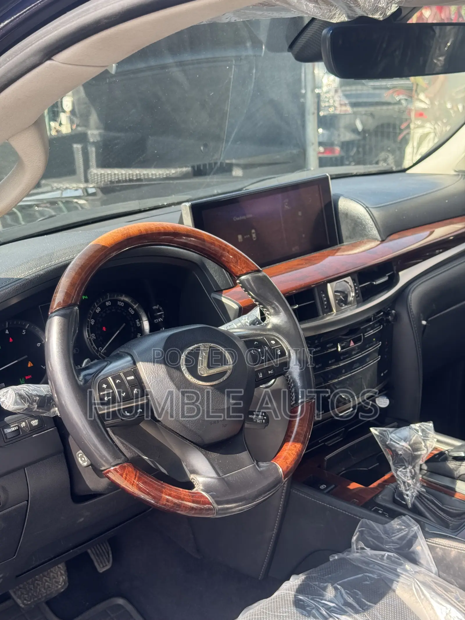 Lexus LX 2018 Blue