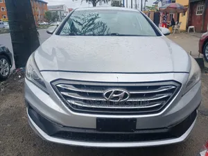 Hyundai Sonata SE 2016 Silver