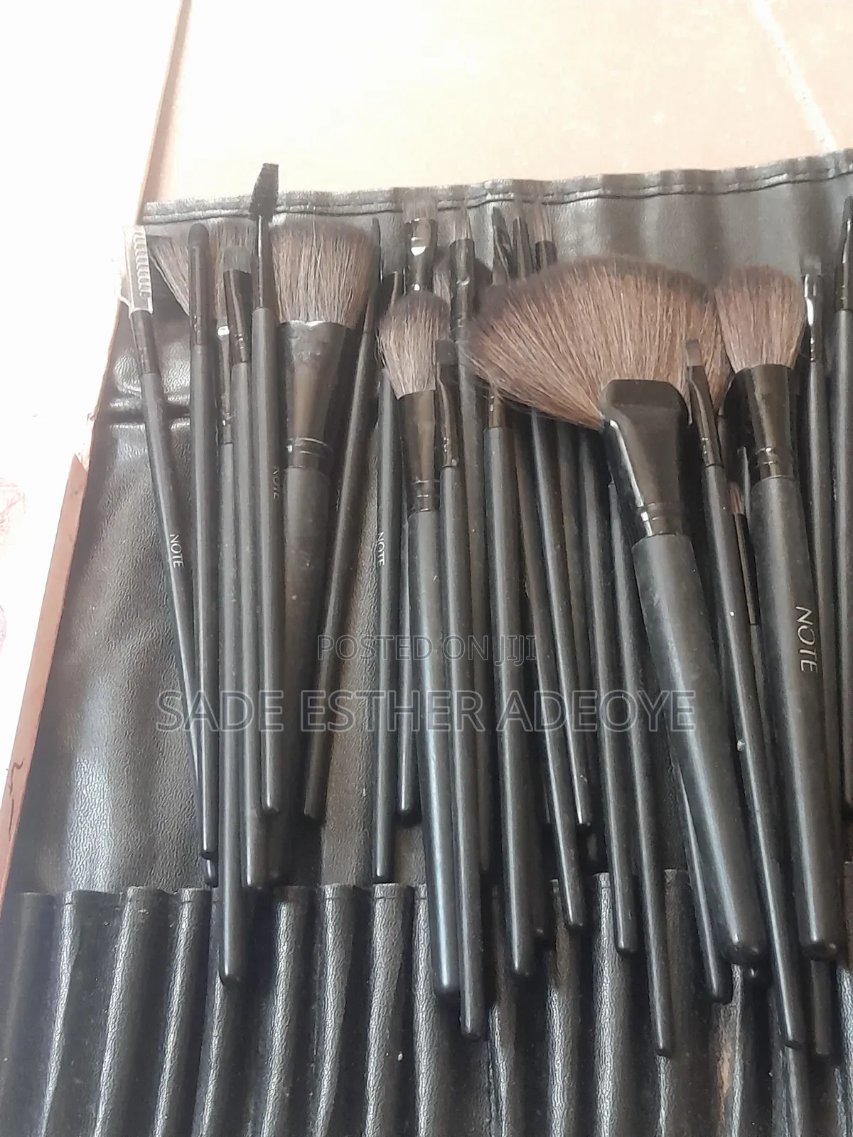 32 Professional Make-Up Brushs 35 Color Matte Cream Eyeshadow
