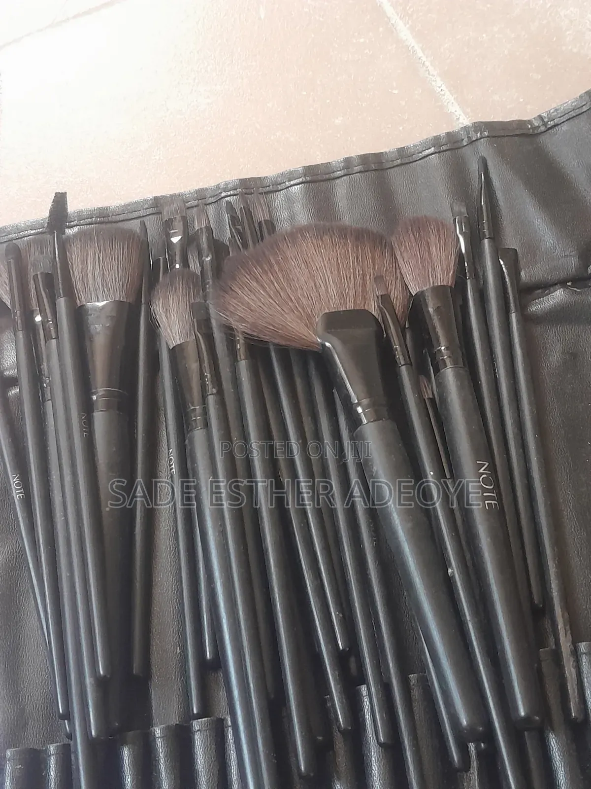 32 Professional Make-Up Brushs 35 Color Matte Cream Eyeshadow