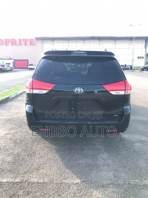Toyota Sienna LE FWD 8-Passenger 2013 Black