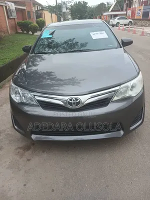 Toyota Camry LE 4dr Sedan (2.5L 4cyl 6A) 2013 Gray