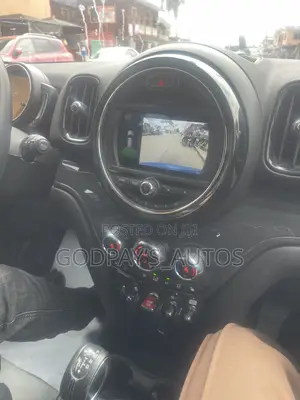 Mini Cooper 2018 Blue