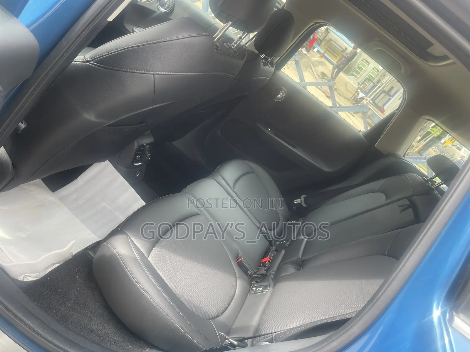 Mini Cooper 2018 Blue