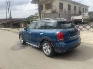 Mini Cooper 2018 Blue