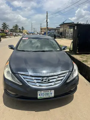 Hyundai Sonata Limited 2.0T Sedan (2.0L 4cyl 6A) 2012 Gray