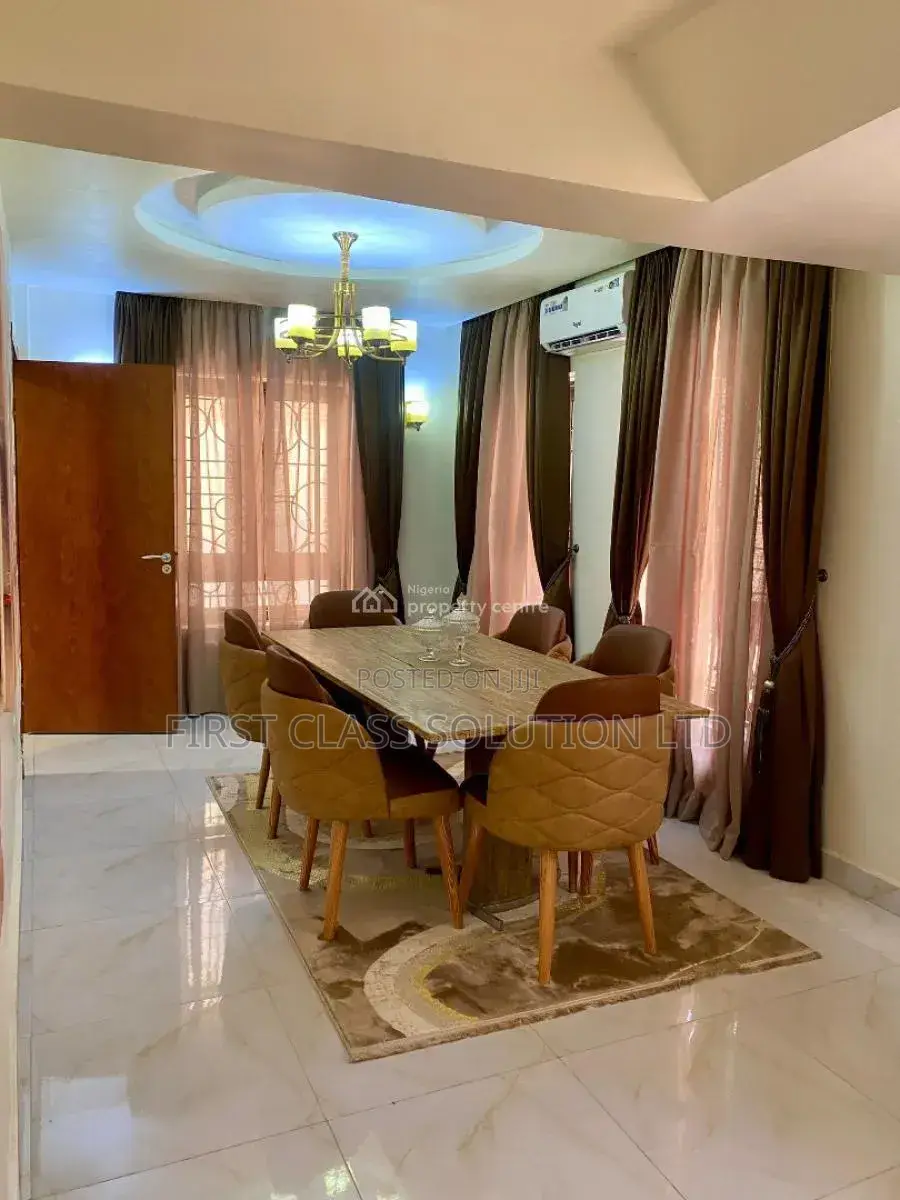Cozy 4 Bedroom Apartment