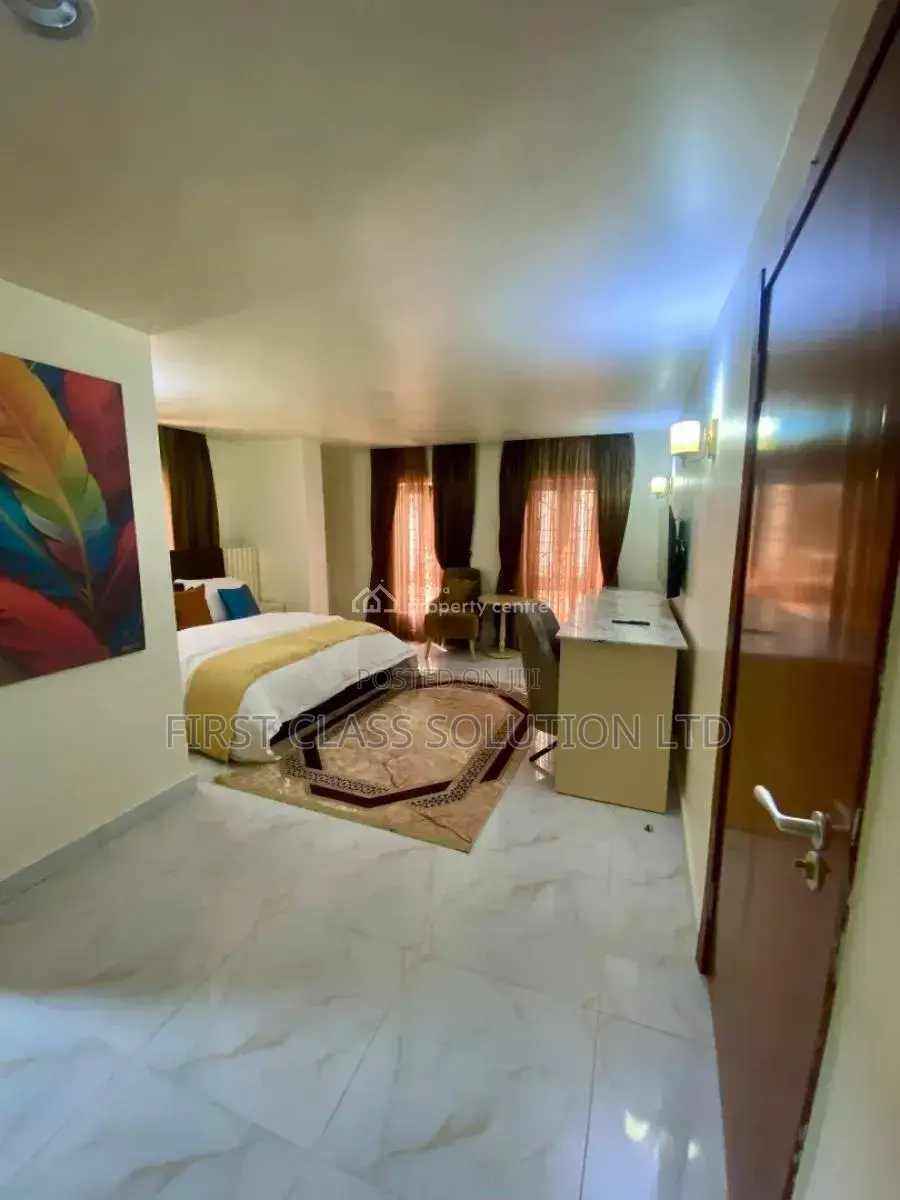 Cozy 4 Bedroom Apartment