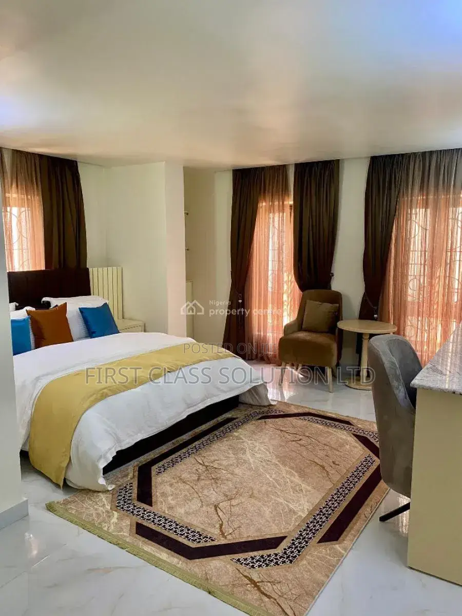 Cozy 4 Bedroom Apartment