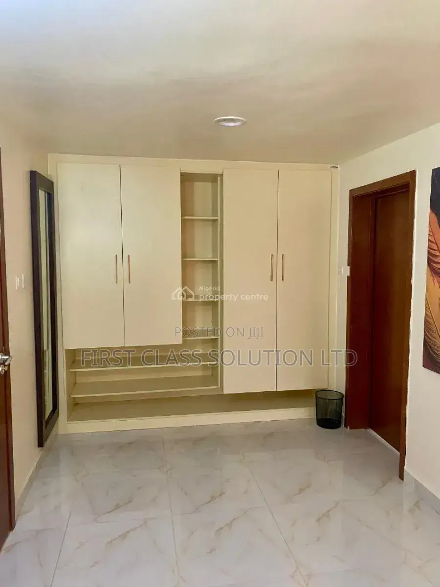 Cozy 4 Bedroom Apartment