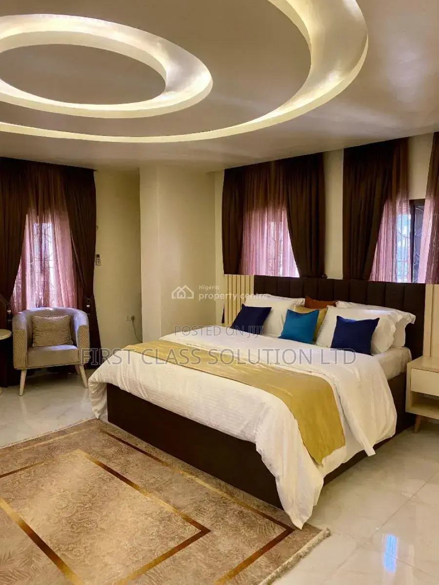 Cozy 4 Bedroom Apartment