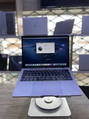 Laptop Apple MacBook Pro 2017 16GB Intel Core i5 SSD 1T