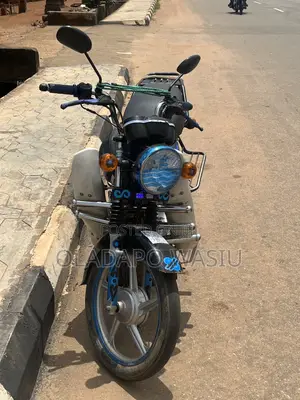 TVS HLX 125 2013 Blue