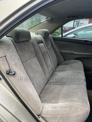 Toyota Camry LE 4dr Sedan (2.4L 4cyl 5M) 2002 Gold