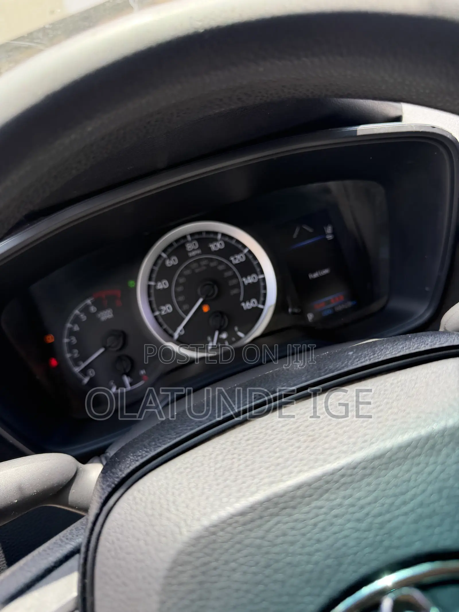 Toyota Corolla LE 2020 Silver
