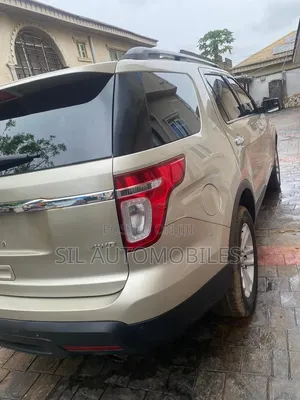 Ford Explorer Limited 4dr 4x4 (3.5L 6cyl 6A) 2011 Gold